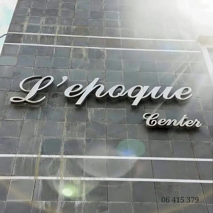 Sté New époque – photo 1 of 2